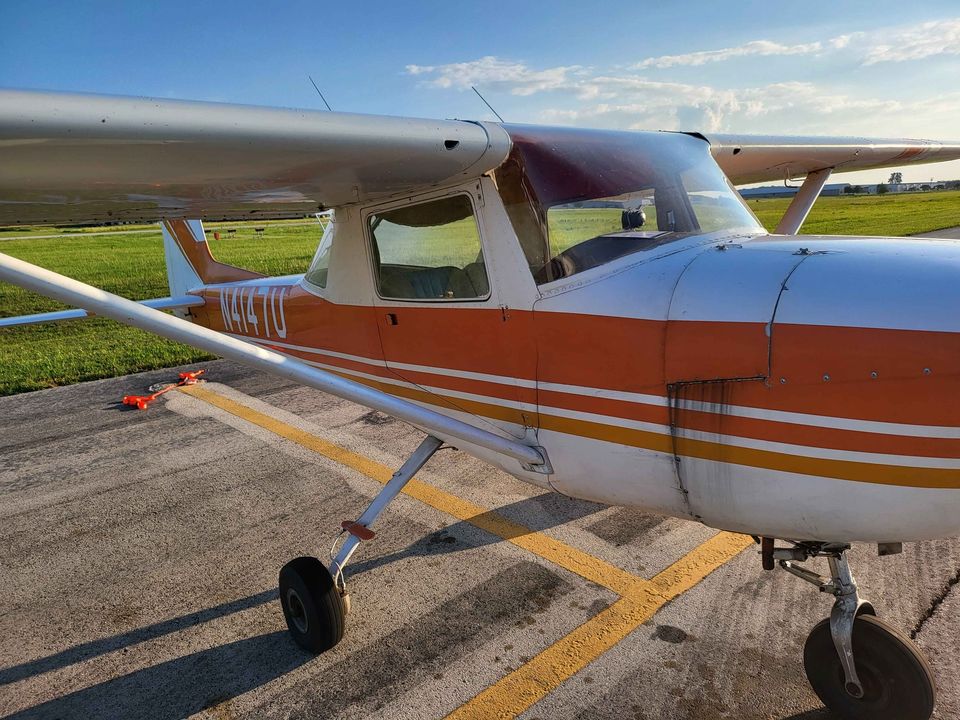 Cessna 150 AIRPLANE C